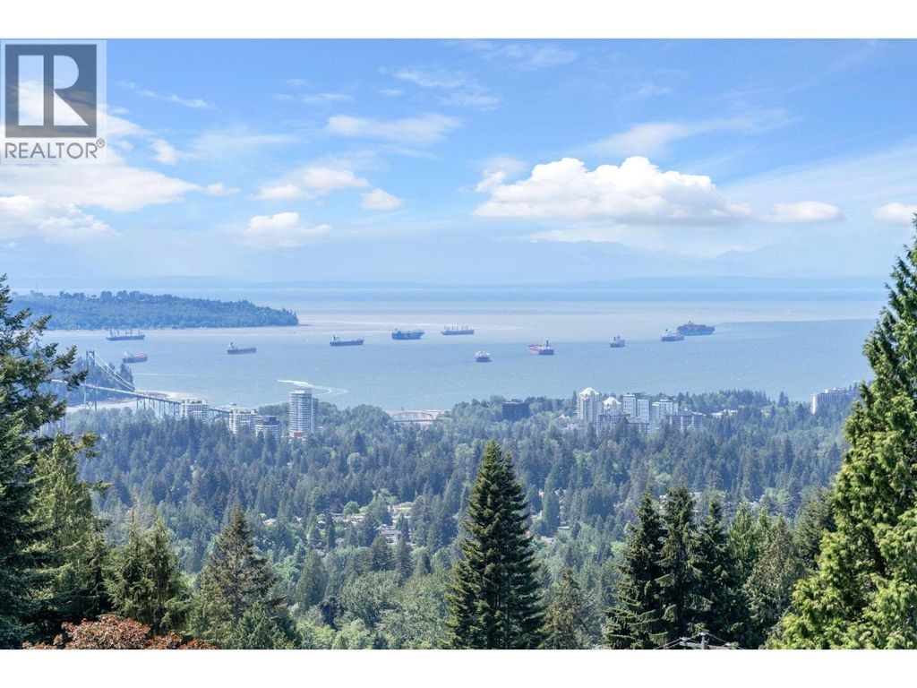 3961 St. Albans Avenue, North Vancouver
