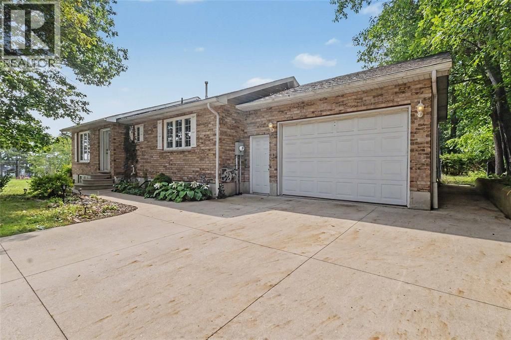 10234 Julie Avenue, Grand Bend