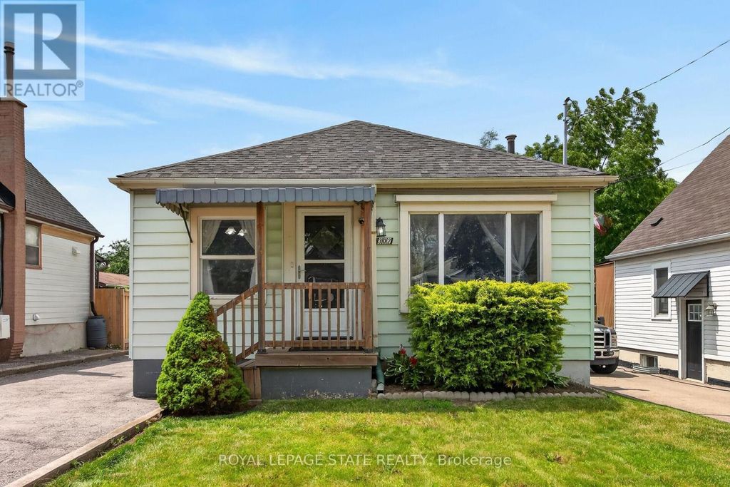 302 East 28th Street, Hamilton (eastmount)