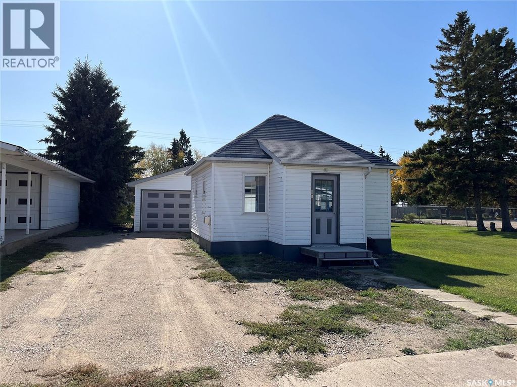 409 3rd Street S, Wakaw