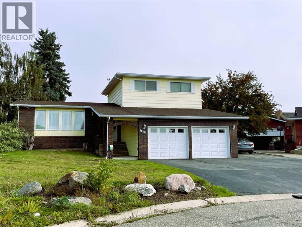 10523 105 Street Close, Fairview