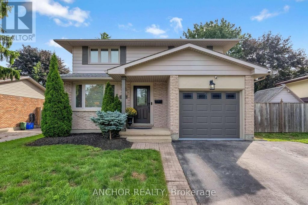 684 Griffith Street, London South (south K)