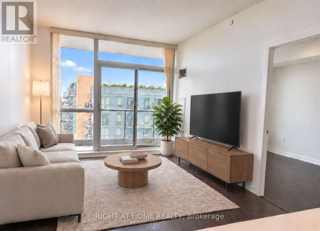 404 - 66 Forest Manor Road, Toronto (henry Farm)