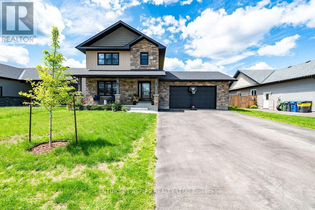 6 Zachary Street, Petawawa