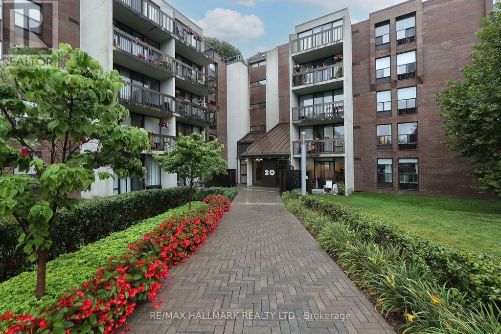 415 - 20 Fashion Roseway, Toronto (willowdale East)
