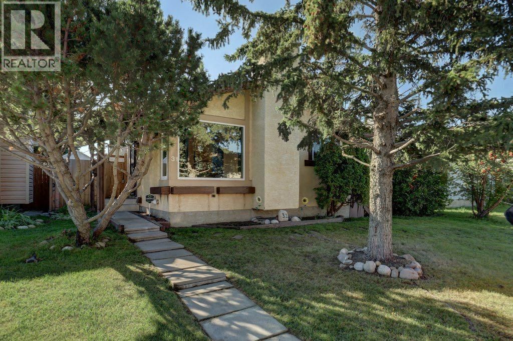 31 Castledale Way Ne, Calgary