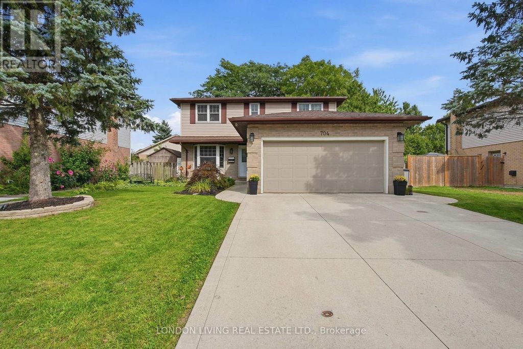 704 Homeview Road, London South (south Q)