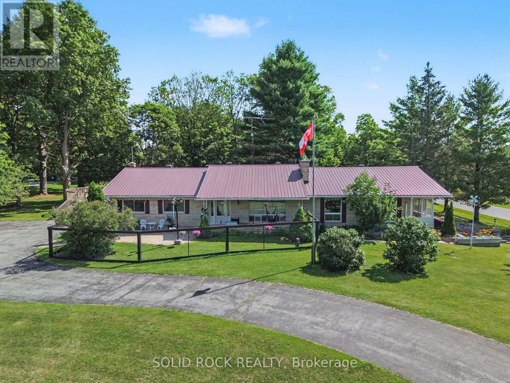 220 Highfield Crescent, Beckwith