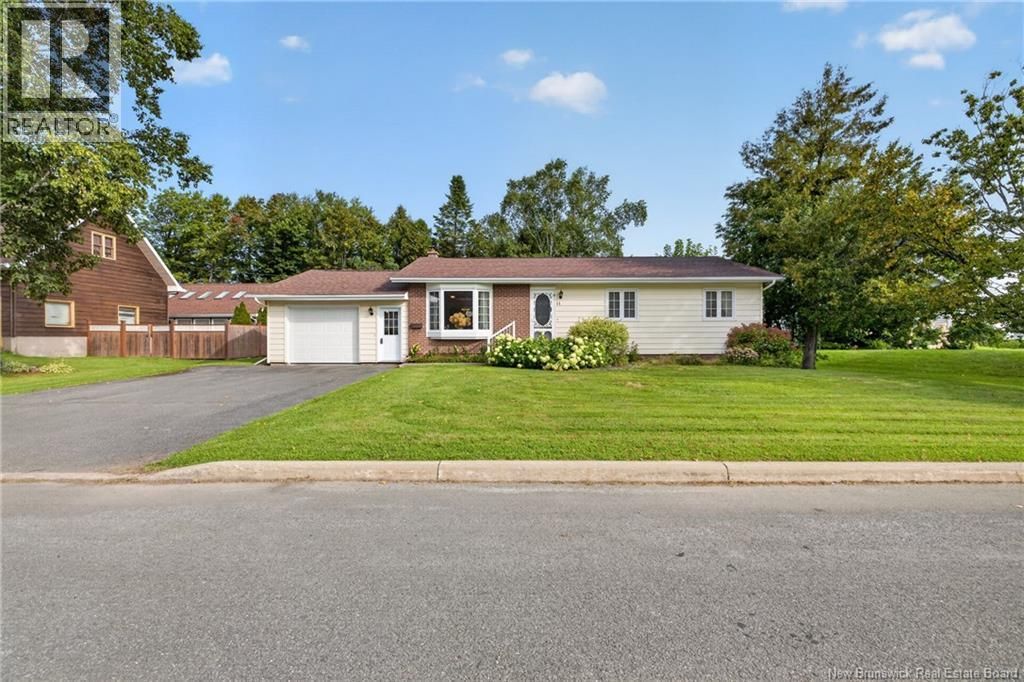 11 Walker Crescent, Campbellton