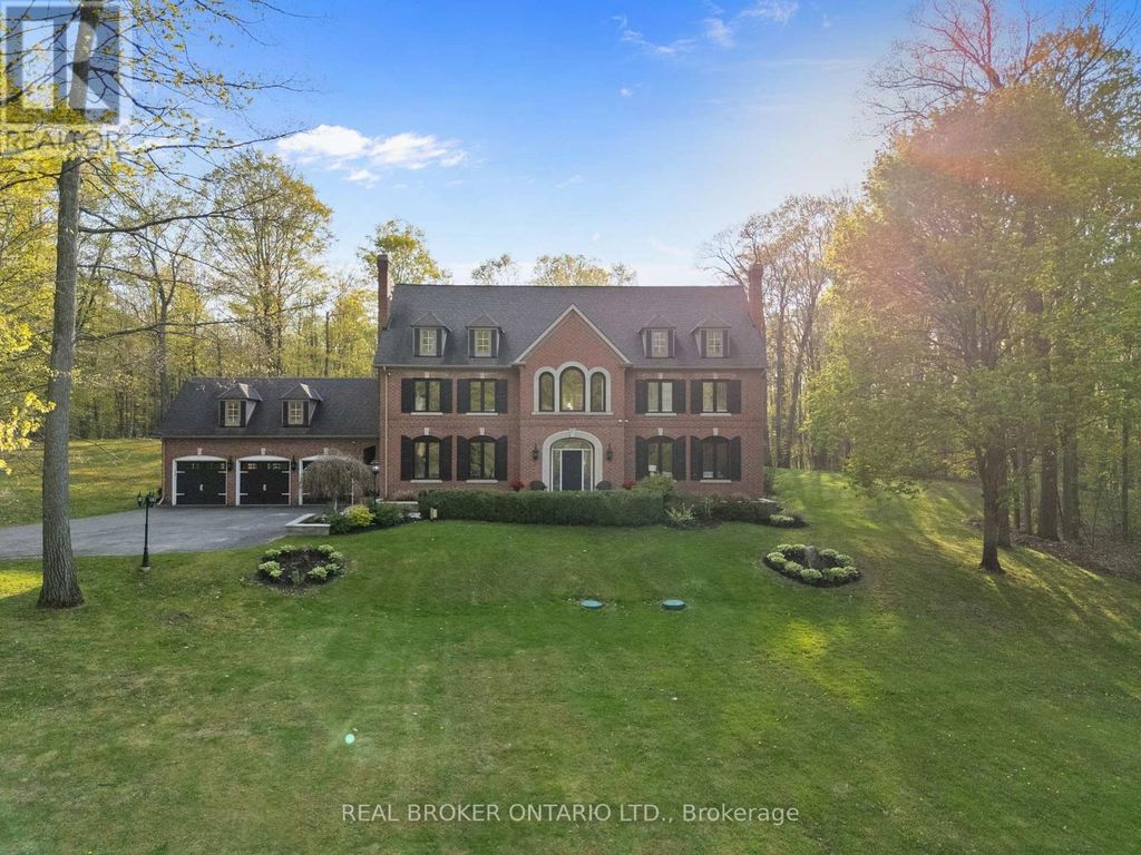 10 Oakview Place, Uxbridge