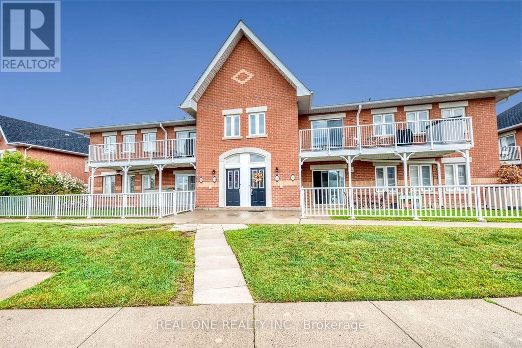 707 - 1701 Lampman Avenue, Burlington (uptown)