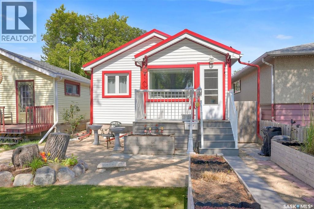 4604 Dewdney Avenue, Regina
