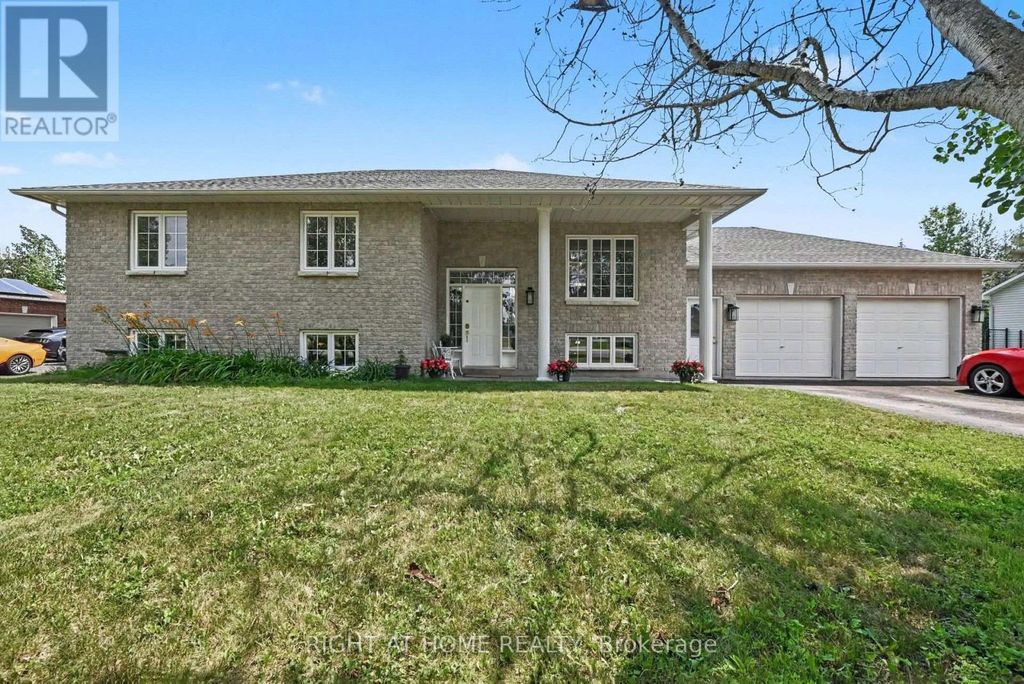 1588 Scottanne Street, Ottawa