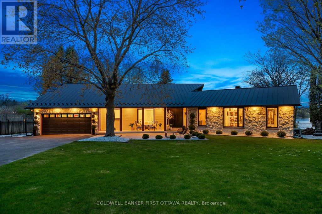 1060 River Road E, Ottawa