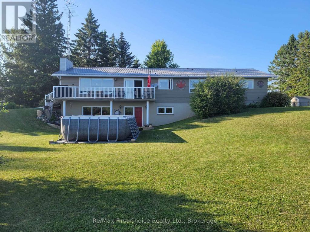 602 River Avenue E, Rainy River