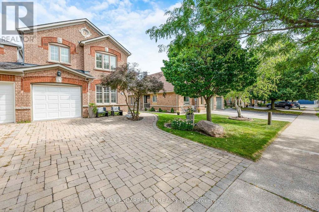 4013 Jarvis Crescent, Burlington (rose)