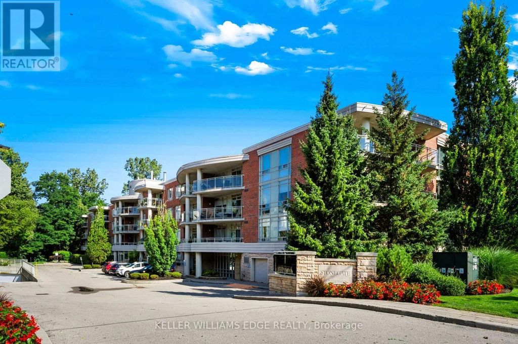 301 - 125 Wilson Street W, Hamilton (ancaster)
