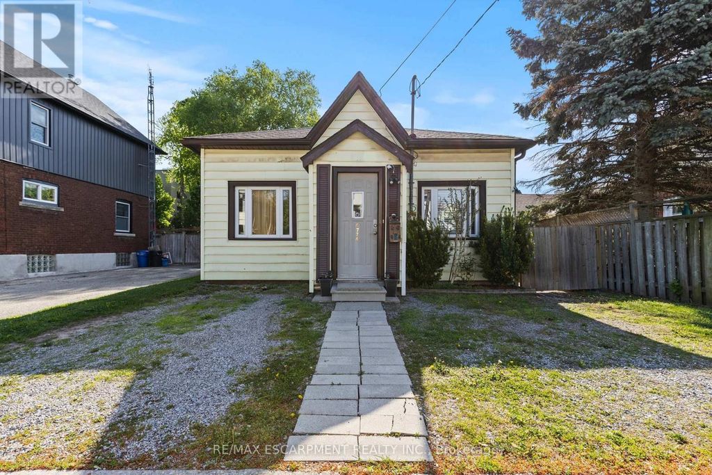 4774 Saint Clair Avenue, Niagara Falls (downtown)