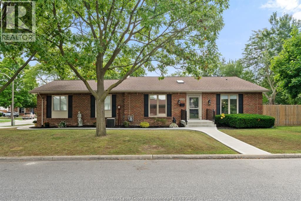 3210 Halpin Road, Windsor