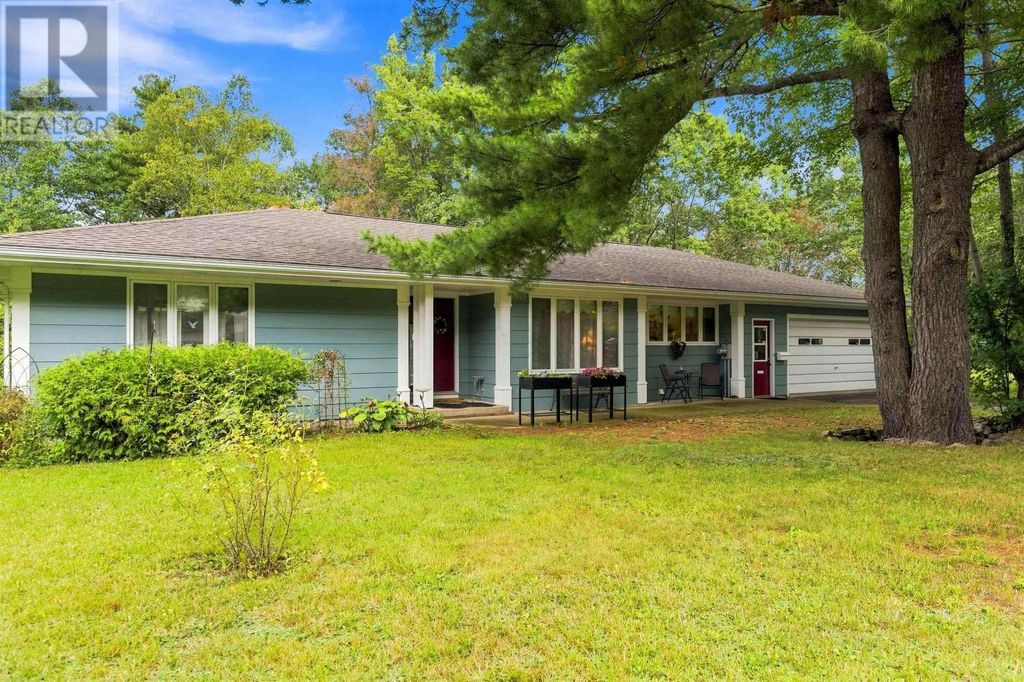 72 Maple Drive, New Minas