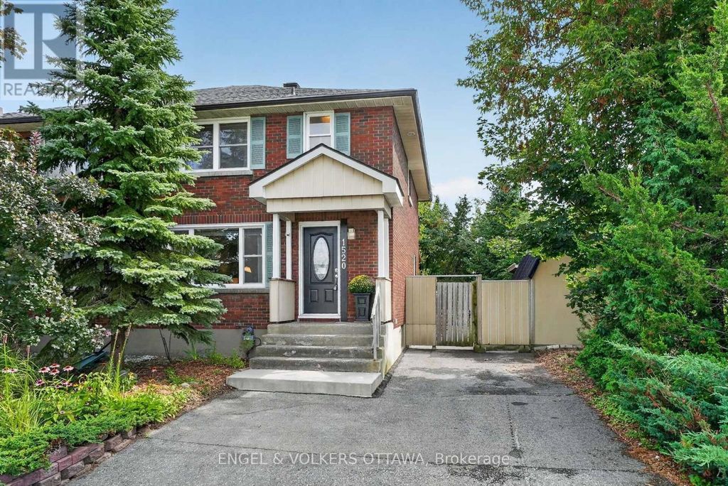 1520 Laperriere Avenue, Ottawa