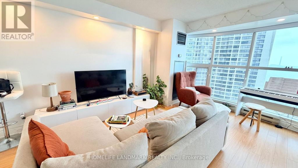 2405 - 99 Harbour Square, Toronto (waterfront Communities)