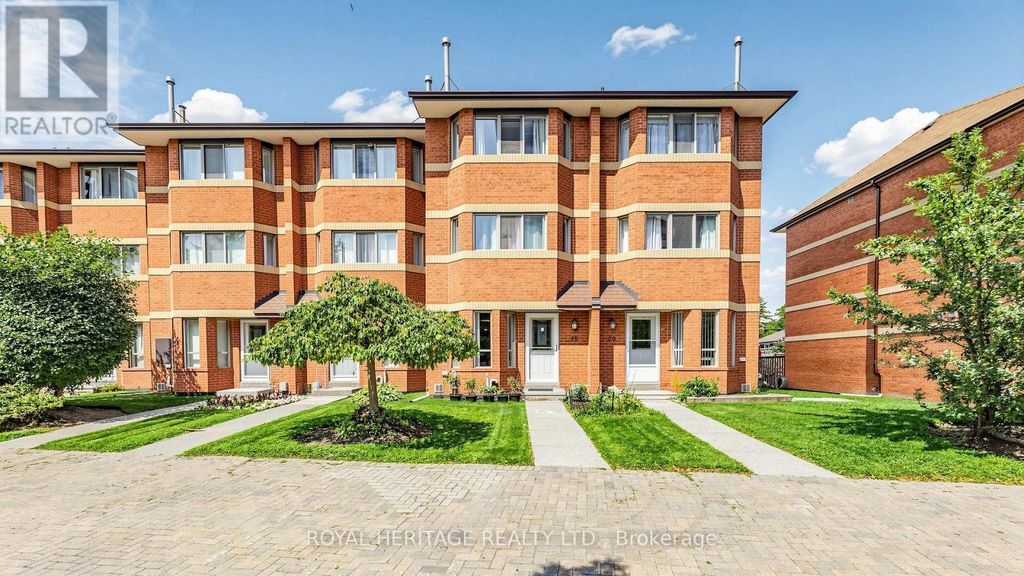 Th 19 - 2472 Eglinton Avenue E, Toronto (eglinton East)