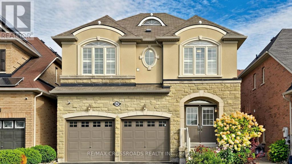 42 Bowkett Drive, Richmond Hill (jefferson)