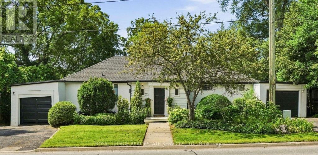 372 Trafalgar Road, Oakville (oo Old Oakville)
