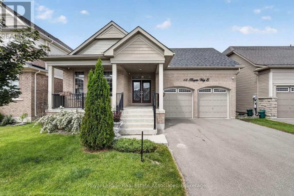 48 Harpin Way E, Centre Wellington (fergus)