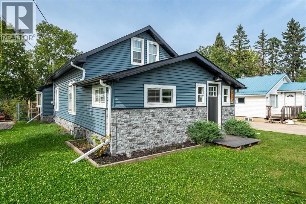 813 8 Avenue Ne, Three Hills