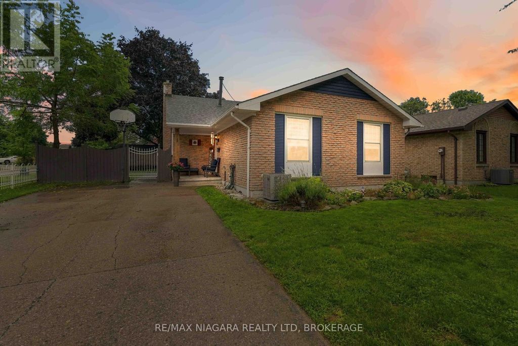 1 Belair Drive, St. Catharines (port Dalhousie)