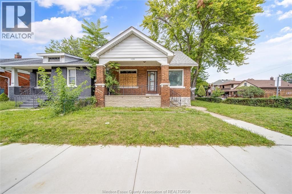 1092 Ellis Street East, Windsor