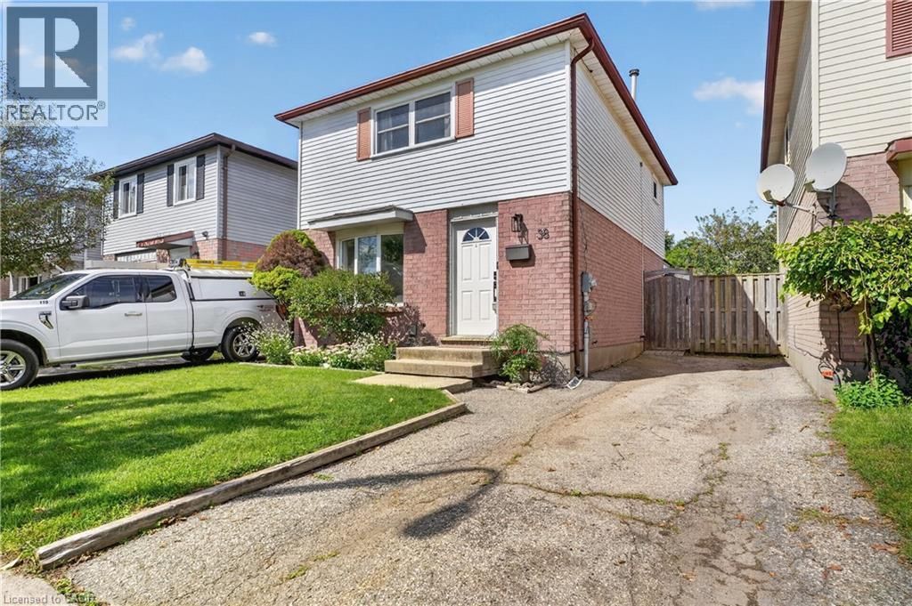 38 Meadow Woods Crescent, Kitchener