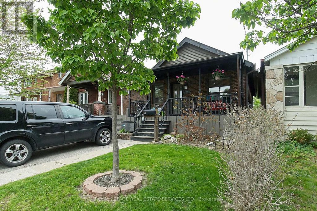 37 Seventeenth Street, Toronto (new Toronto)