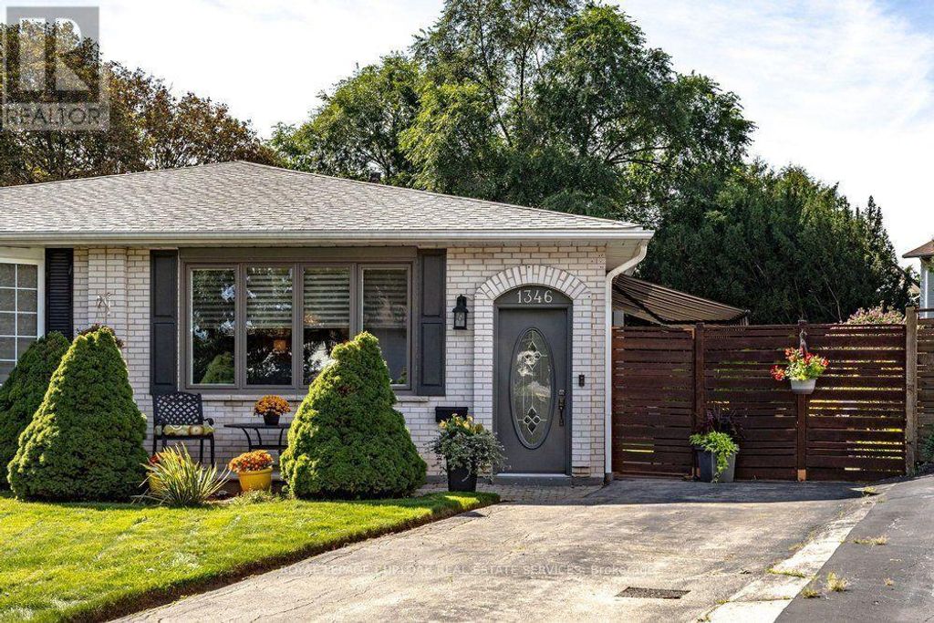 1346 Roylen Road, Oakville (cp College Park)