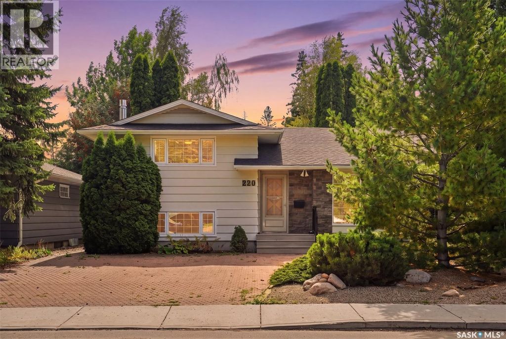 220 Garrison Crescent, Saskatoon