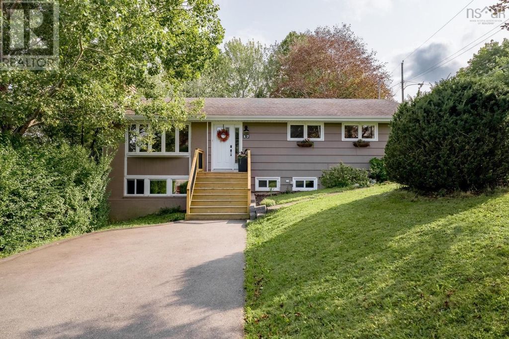 17 Glenora Avenue, Halifax