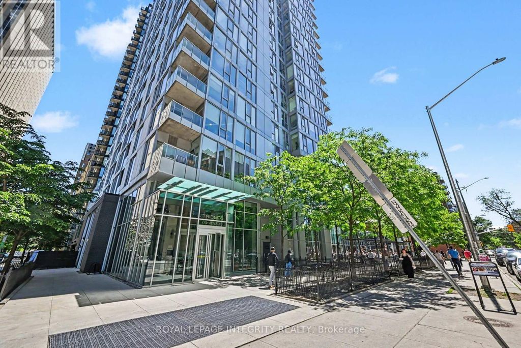 1306 - 179 Metcalfe Street, Ottawa
