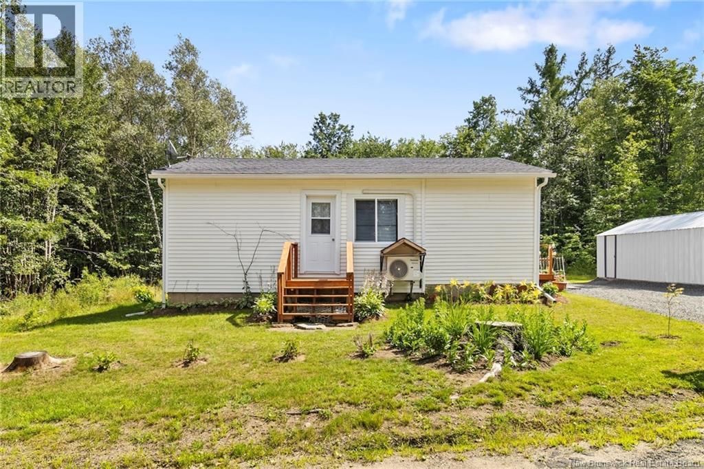 23 Oak Street, Minto