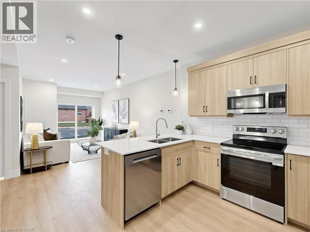 935 W Twamley Street W, North Perth