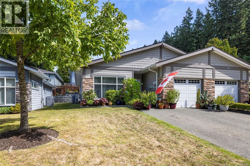 42 2001 Blue Jay Pl, Courtenay