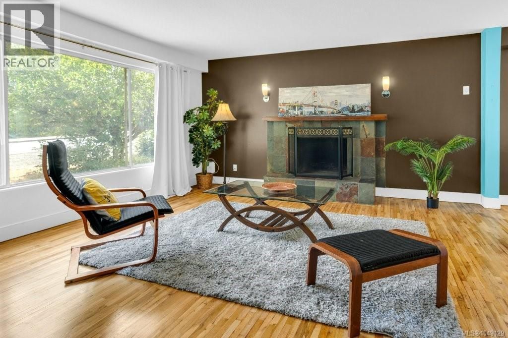 1746 & 1756 Meredith Rd, Nanaimo