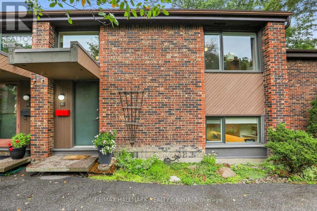 6 - 525 Hilson Avenue, Ottawa