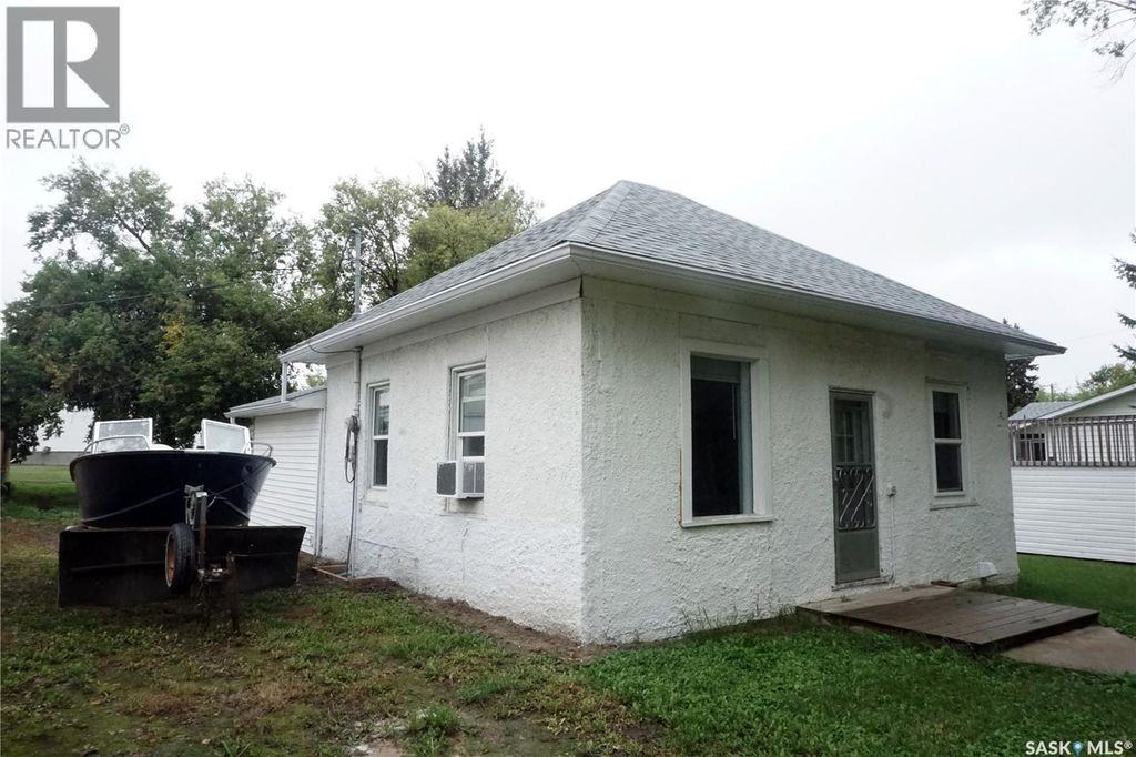 455 2nd Street E, Meota