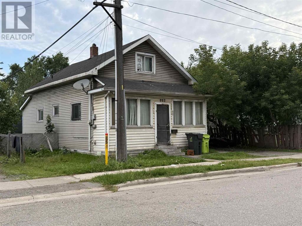 802 Bonney St, Sault Ste. Marie