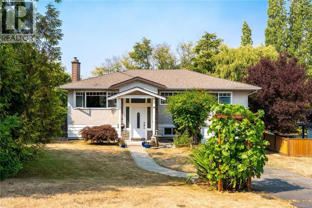 4260 Springridge Cres, Saanich