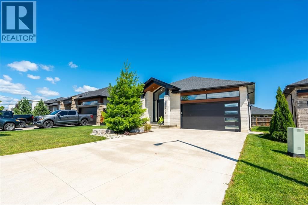 616 Mead Court, Sarnia