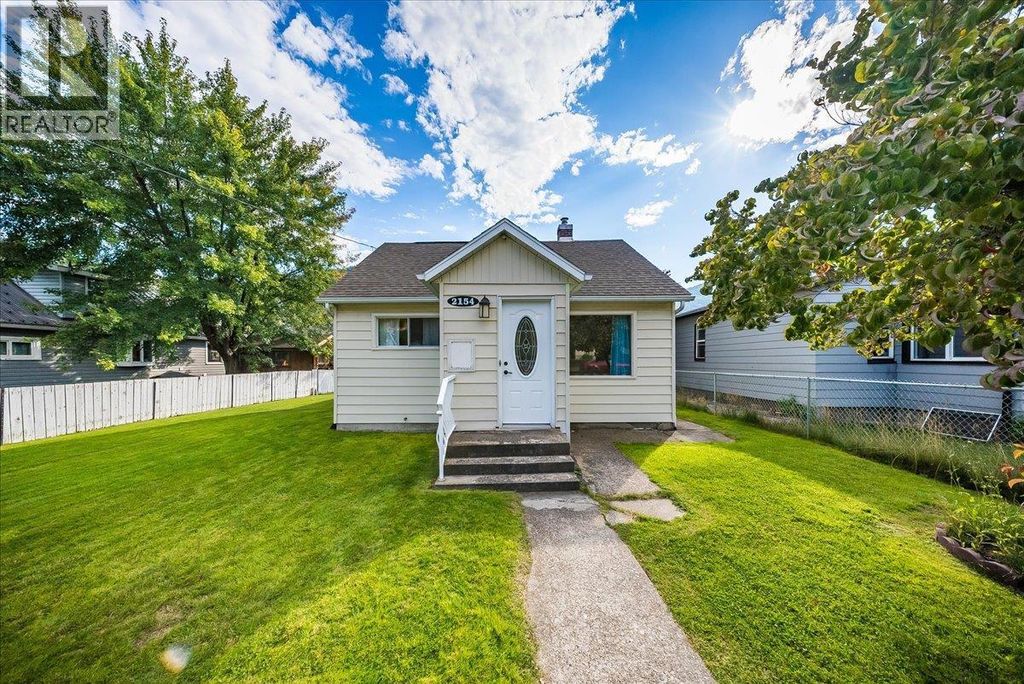 2154 Sixth Avenue, Trail