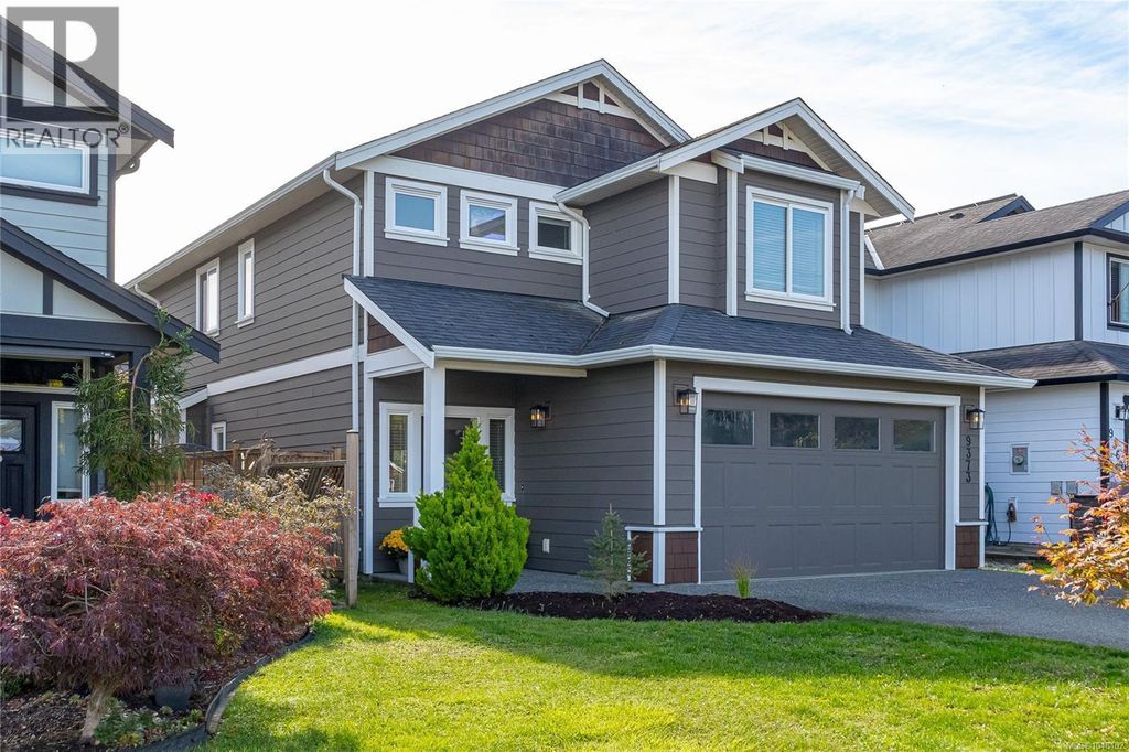 9373 East Saanich Rd, North Saanich